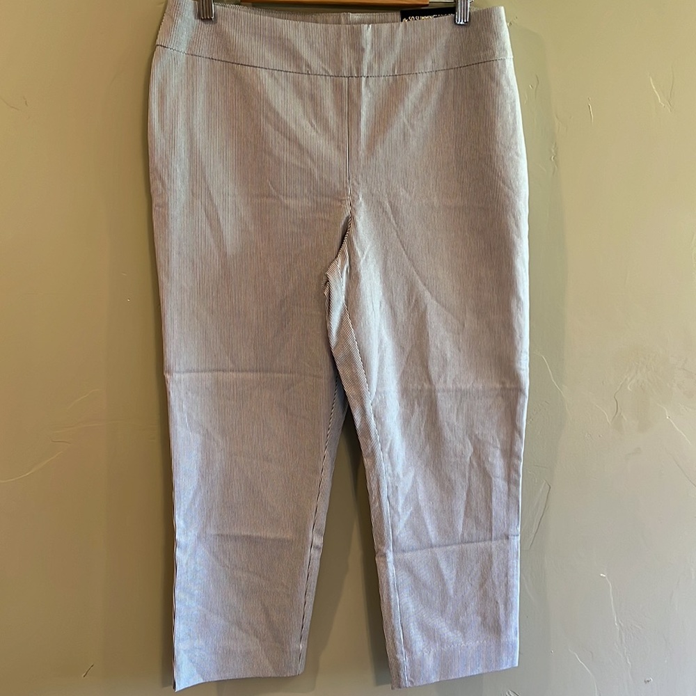 Chicos Brigitte the so slimming size 12/2 crop cream & blue